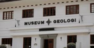 Mengenal Sejarah dan Pengetahuan Geologi